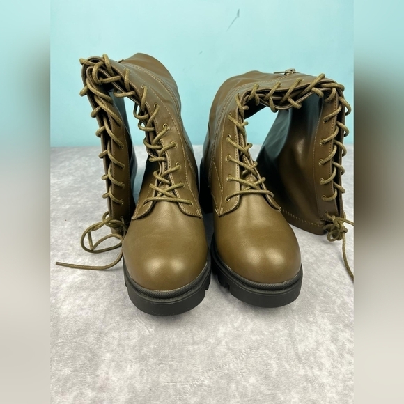 Shoedazzle‎ Balan lug boots olive green size 9.5E - Picture 14 of 14